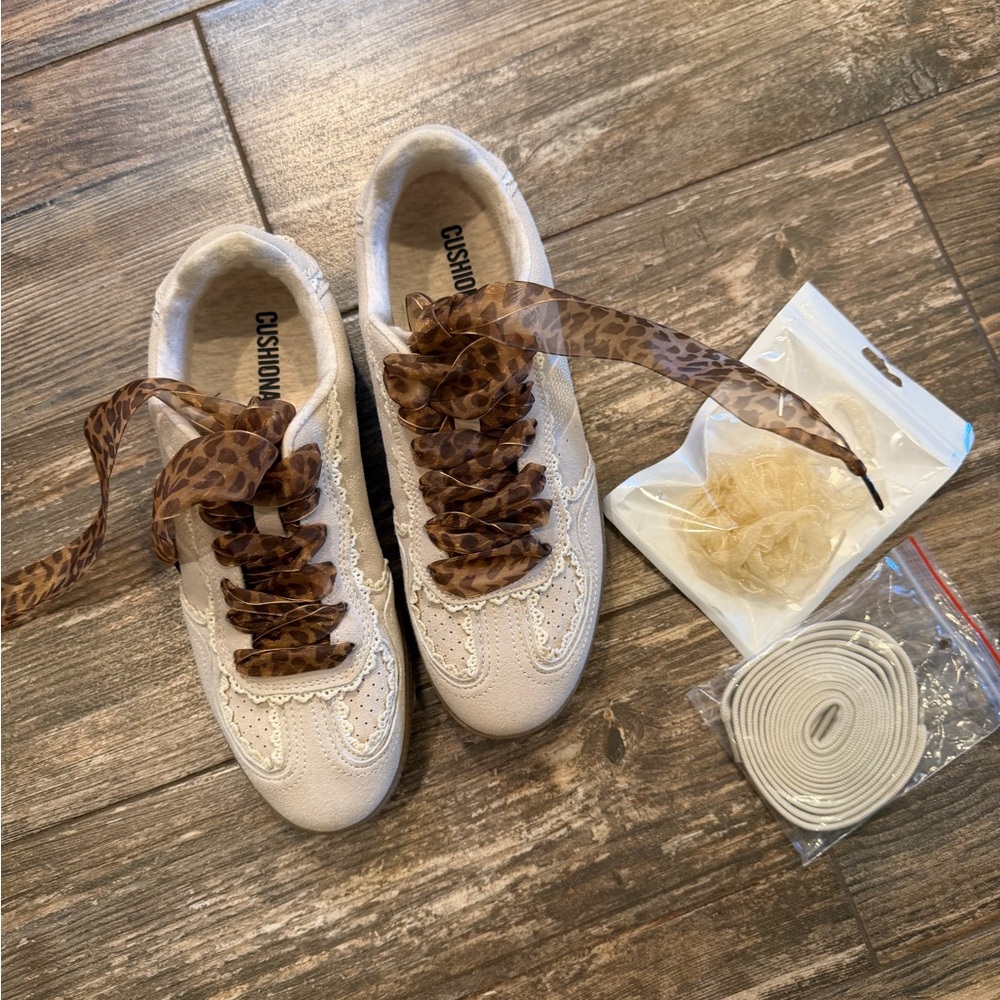 Cushionare stylish sneakers